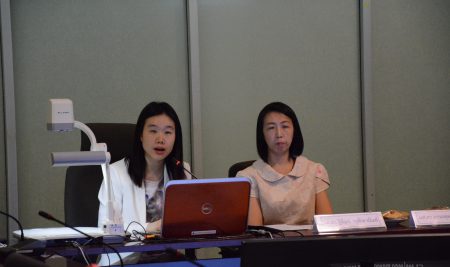 ผู้เข้าร่วมฟัง Brown Bag Seminar ประจำปี 2563 เรื่อง “Economic Conditions and Mental Health in Thailand” (สภาพเศรษฐกิจและปัญหาสุขภาพจิตในประเทศไทย) วันศุกร์ที่ 7 สิงหาคม 2563 เวลา 9.30-11.30น. ห้องประชุม EC 5628 ชั้น 6 อาคารปฏิบัติการ คณะเศรษฐศาสตร์ และทางออนไลน์ด้วยระบบ Google Meet